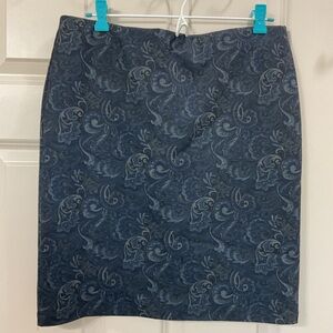 Jules & Leopoldo Black and Blue Floral Skirt. Size: Medium. Very good.